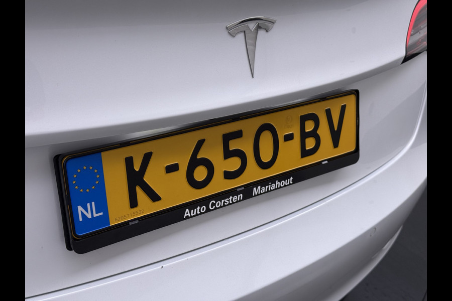 Tesla Model 3 SR Plus 325PK Lmv 18" AutoPilot FSD-3 Leder Pano-dak Adaptive-Cruise Camera's Elektr.-Stuur+Stoelen+Spiegels+Geheugen+Easy-Entry Navi LED Comfortstoelen ACC DAB Voorverwarmen interieur via App Keyless One-Pedal-Drive 1e Eigenaar Origineel Nederlandse Auto