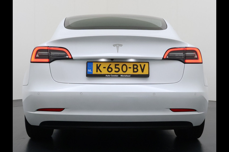 Tesla Model 3 SR Plus 325PK Lmv 18" AutoPilot FSD-3 Leder Pano-dak Adaptive-Cruise Camera's Elektr.-Stuur+Stoelen+Spiegels+Geheugen+Easy-Entry Navi LED Comfortstoelen ACC DAB Voorverwarmen interieur via App Keyless One-Pedal-Drive 1e Eigenaar Origineel Nederlandse Auto