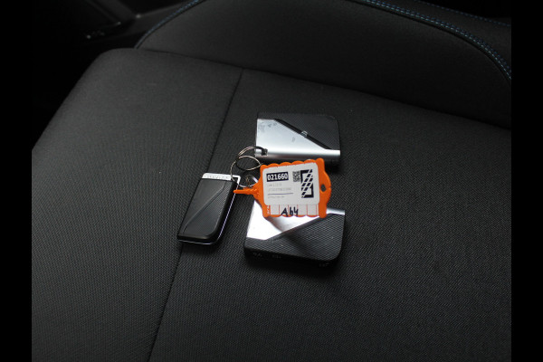 Lynk & Co 01 1.5 CARPLAY | 360CAMERA | DAB | PANODAK | LED | STOELVERW | ADAPCRUISE | WIFI