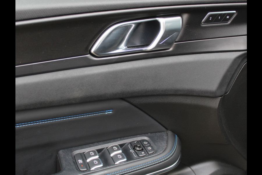 Lynk & Co 01 1.5 CARPLAY | 360CAMERA | DAB | PANODAK | LED | STOELVERW | ADAPCRUISE | WIFI