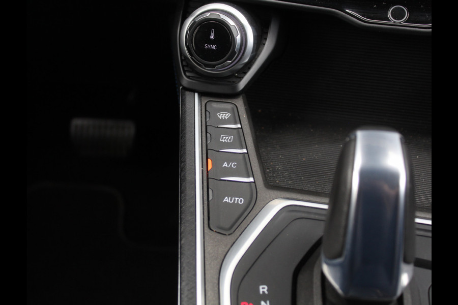 Lynk & Co 01 1.5 CARPLAY | 360CAMERA | DAB | PANODAK | LED | STOELVERW | ADAPCRUISE | WIFI