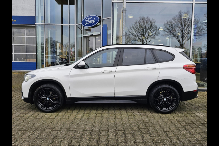BMW X1 sDrive18i | Trekhaak | Lederen Bekleding | Panoramadak | Cruise Control | Climate Control | 1.700 kg trekgewicht!