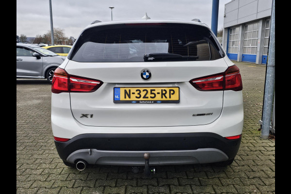 BMW X1 sDrive18i | Trekhaak | Lederen Bekleding | Panoramadak | Cruise Control | Climate Control | 1.700 kg trekgewicht!