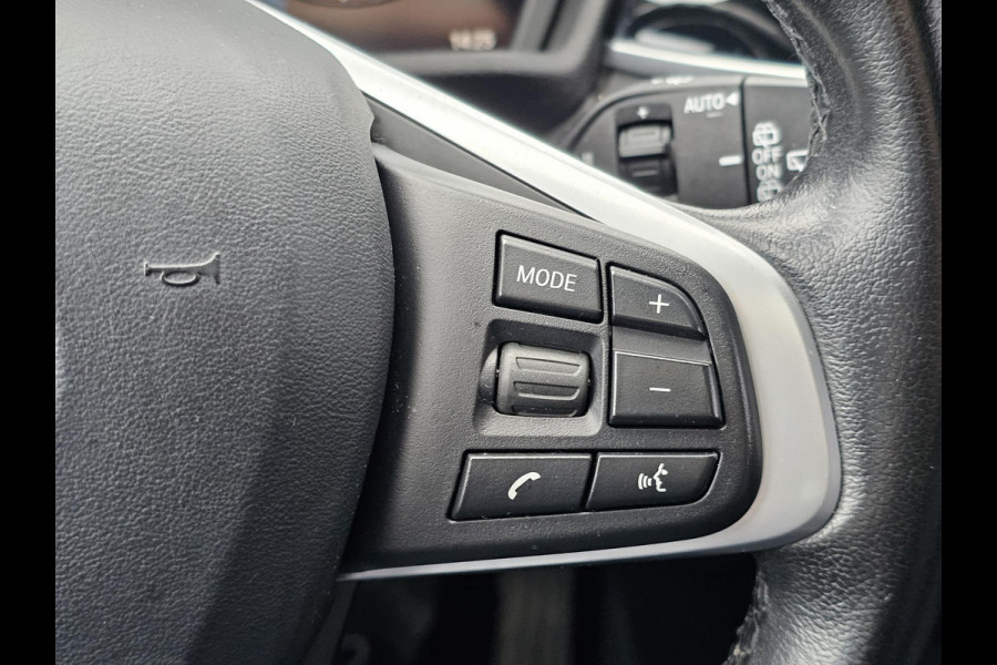 BMW X1 sDrive18i | Trekhaak | Lederen Bekleding | Panoramadak | Cruise Control | Climate Control | 1.700 kg trekgewicht!