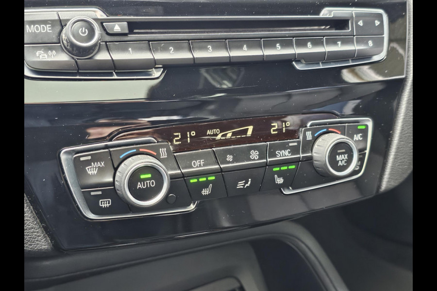 BMW X1 sDrive18i | Trekhaak | Lederen Bekleding | Panoramadak | Cruise Control | Climate Control | 1.700 kg trekgewicht!