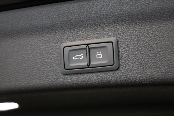 Audi RS7 Sportback 4.0 TFSI quattro 750+-PK KERAMISCH/4-WIEL.B/3D B&O/VIRTUAL/SFEER/PANO/22"LMV/360/LINE/ACC/12 MDN GARANTIE!