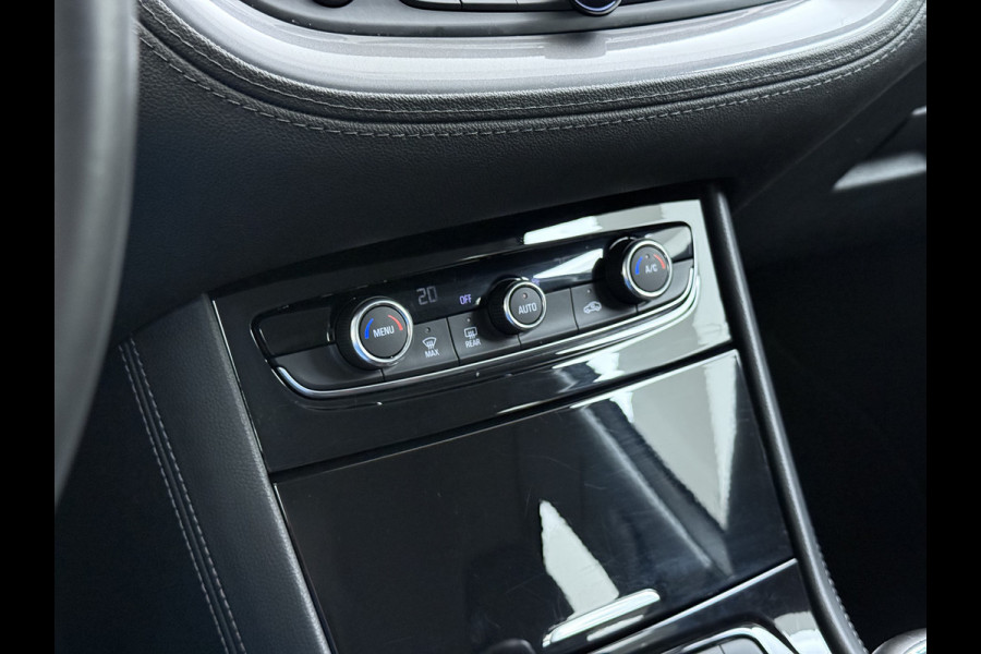 Opel Grandland X T-131PK Navi Ecc Apple Carplay Android Business Executive Cruise Control Pdc DAB+ Elek.Achterklep Isofix Bluetooth Lane Assist Privacy Glas Wifi Keurig onderhouden Opel Grandland Distributie bij 94.dkm vervangen! Laatste beurt bij 116dkm