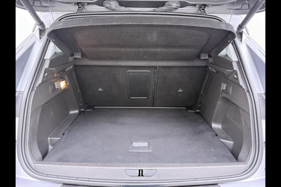 Opel Grandland X T-131PK Navi Ecc Apple Carplay Android Business Executive Cruise Control Pdc DAB+ Elek.Achterklep Isofix Bluetooth Lane Assist Privacy Glas Wifi Keurig onderhouden Opel Grandland Distributie bij 94.dkm vervangen! Laatste beurt bij 116dkm