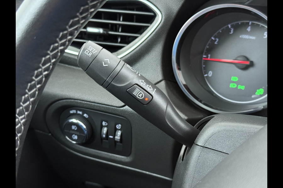 Opel Grandland X T-131PK Navi Ecc Apple Carplay Android Business Executive Cruise Control Pdc DAB+ Elek.Achterklep Isofix Bluetooth Lane Assist Privacy Glas Wifi Keurig onderhouden Opel Grandland Distributie bij 94.dkm vervangen! Laatste beurt bij 116dkm