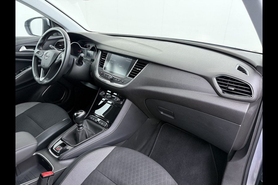 Opel Grandland X T-131PK Navi Ecc Apple Carplay Android Business Executive Cruise Control Pdc DAB+ Elek.Achterklep Isofix Bluetooth Lane Assist Privacy Glas Wifi Keurig onderhouden Opel Grandland Distributie bij 94.dkm vervangen! Laatste beurt bij 116dkm