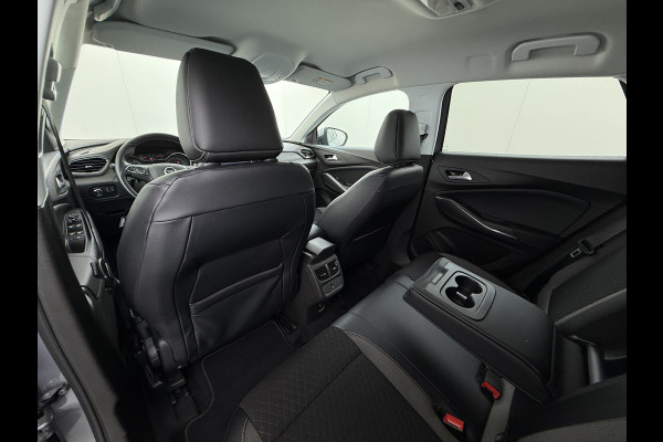 Opel Grandland X T-131PK Navi Ecc Apple Carplay Android Business Executive Cruise Control Pdc DAB+ Elek.Achterklep Isofix Bluetooth Lane Assist Privacy Glas Wifi Keurig onderhouden Opel Grandland Distributie bij 94.dkm vervangen! Laatste beurt bij 116dkm