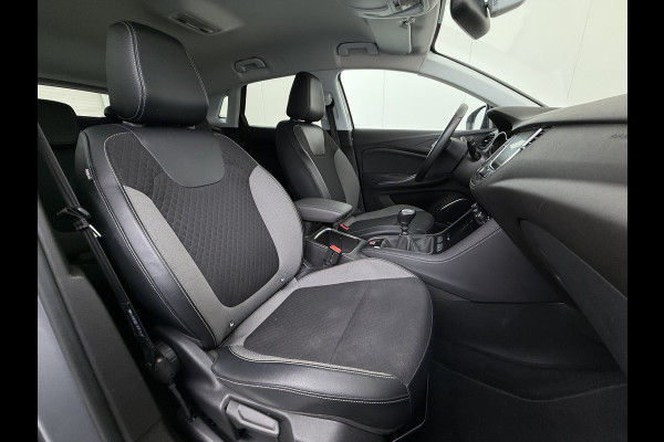Opel Grandland X T-131PK Navi Ecc Apple Carplay Android Business Executive Cruise Control Pdc DAB+ Elek.Achterklep Isofix Bluetooth Lane Assist Privacy Glas Wifi Keurig onderhouden Opel Grandland Distributie bij 94.dkm vervangen! Laatste beurt bij 116dkm