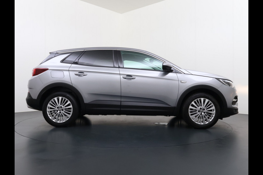 Opel Grandland X T-131PK Navi Ecc Apple Carplay Android Business Executive Cruise Control Pdc DAB+ Elek.Achterklep Isofix Bluetooth Lane Assist Privacy Glas Wifi Keurig onderhouden Opel Grandland Distributie bij 94.dkm vervangen! Laatste beurt bij 116dkm