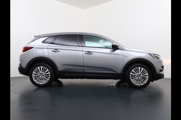 Opel Grandland X T-131PK Navi Ecc Apple Carplay Android Business Executive Cruise Control Pdc DAB+ Elek.Achterklep Isofix Bluetooth Lane Assist Privacy Glas Wifi Keurig onderhouden Opel Grandland Distributie bij 94.dkm vervangen! Laatste beurt bij 116dkm