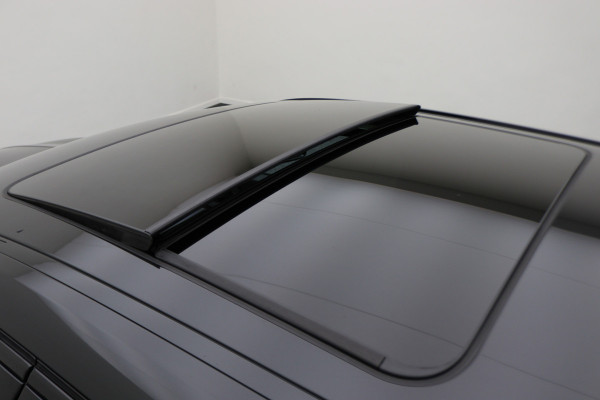 BMW 1-serie 128ti Business Edition M Sport Panoramadak, M-Sportstoelen, Stoelverwarming, LED, Apple Carplay, 19"