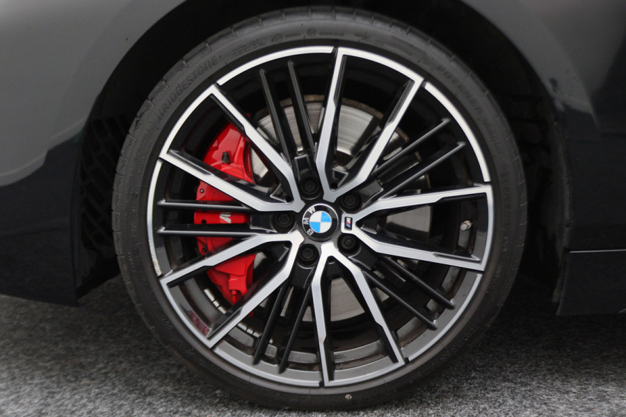 BMW 1-serie 128ti Business Edition M Sport Panoramadak, M-Sportstoelen, Stoelverwarming, LED, Apple Carplay, 19"