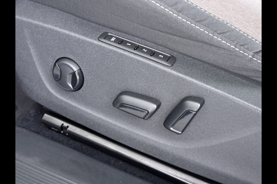 Škoda ENYAQ iV 80 Pano-Dak Adap.Cruise Trekhaak 360°Camera Elek.Stoelen+Memory+Verwarmd Apple Carplay Android Head-Up Display Led Stuur+Achterbankverwarming Elek.Achterklep Keyless advanced SOH 92% Zeer compleet! 1.000kg trekvermogen! 3-fase-11kw-thuisladen