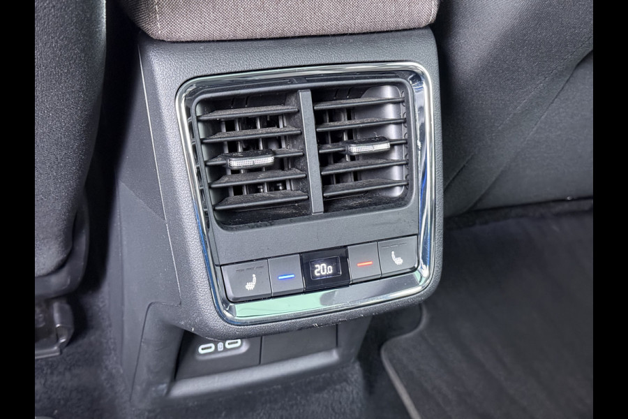 Škoda ENYAQ iV 80 Pano-Dak Adap.Cruise Trekhaak 360°Camera Elek.Stoelen+Memory+Verwarmd Apple Carplay Android Head-Up Display Led Stuur+Achterbankverwarming Elek.Achterklep Keyless advanced SOH 92% Zeer compleet! 1.000kg trekvermogen! 3-fase-11kw-thuisladen