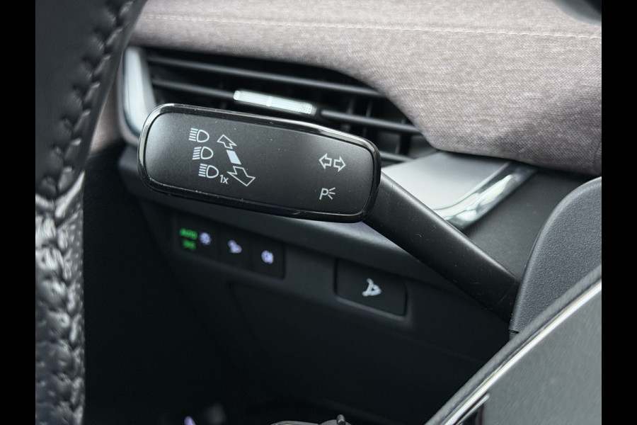 Škoda ENYAQ iV 80 Pano-Dak Adap.Cruise Trekhaak 360°Camera Elek.Stoelen+Memory+Verwarmd Apple Carplay Android Head-Up Display Led Stuur+Achterbankverwarming Elek.Achterklep Keyless advanced SOH 92% Zeer compleet! 1.000kg trekvermogen! 3-fase-11kw-thuisladen