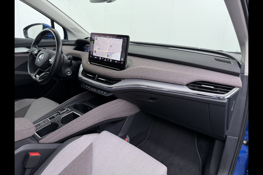 Škoda ENYAQ iV 80 Pano-Dak Adap.Cruise Trekhaak 360°Camera Elek.Stoelen+Memory+Verwarmd Apple Carplay Android Head-Up Display Led Stuur+Achterbankverwarming Elek.Achterklep Keyless advanced SOH 92% Zeer compleet! 1.000kg trekvermogen! 3-fase-11kw-thuisladen