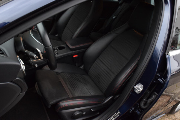 Mercedes-Benz A-Klasse 180 Bus.Solution AMG|Cam.|Carplay|Stoelverwarm.