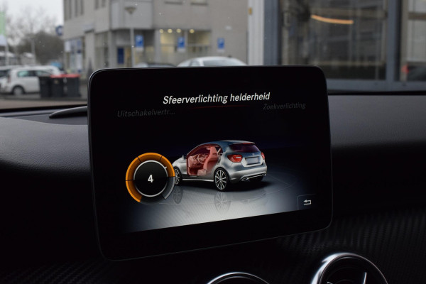 Mercedes-Benz A-Klasse 180 Bus.Solution AMG|Cam.|Carplay|Stoelverwarm.