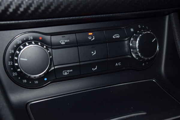 Mercedes-Benz A-Klasse 180 Bus.Solution AMG|Cam.|Carplay|Stoelverwarm.