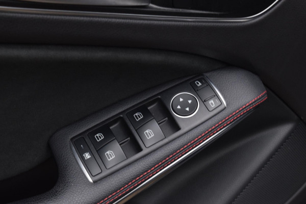 Mercedes-Benz A-Klasse 180 Bus.Solution AMG|Cam.|Carplay|Stoelverwarm.