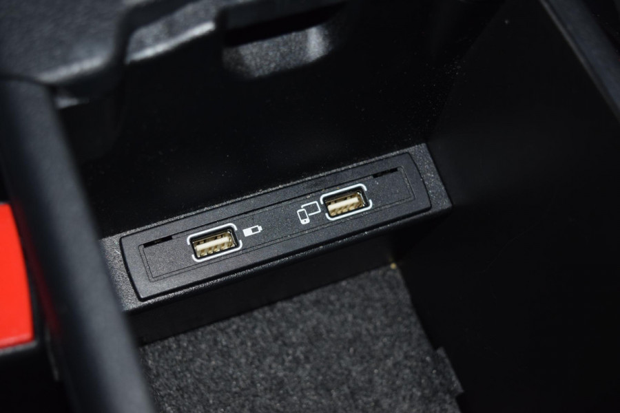 Mercedes-Benz A-Klasse 180 Bus.Solution AMG|Cam.|Carplay|Stoelverwarm.