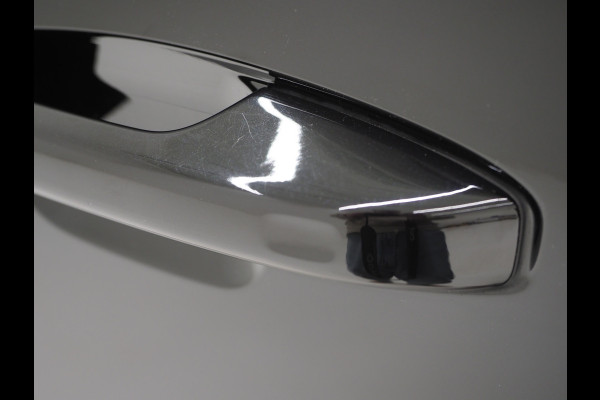 Volvo XC40 1.5 T5 Recharge R-Design | Panoramadak | Pilot Assist | Leder | Keyless | Camera | Memory | Carplay