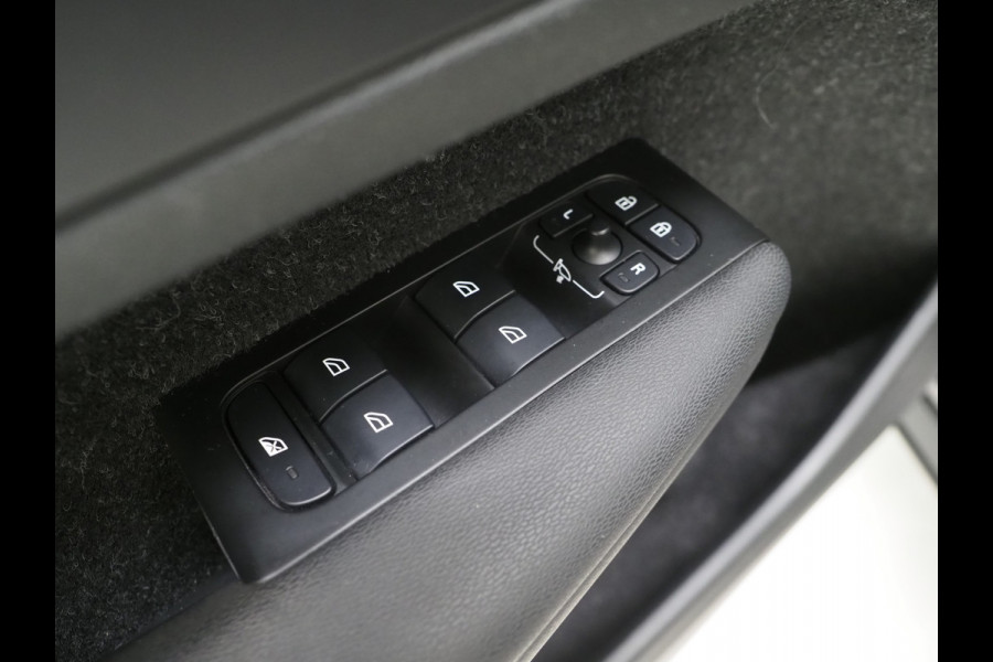 Volvo XC40 1.5 T5 Recharge R-Design | Panoramadak | Pilot Assist | Leder | Keyless | Camera | Memory | Carplay