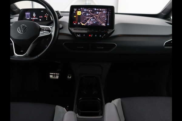 Volkswagen ID.3 Business 58 kWh | Trekhaak | Stoel & stuurverwarming | Matrix LED | Carplay | Camera | Adaptive cruise | Keyless | Navigatie | Parkeerhulp | Bluetooth