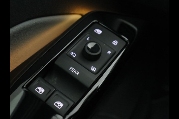 Volkswagen ID.3 Business 58 kWh | Trekhaak | Stoel & stuurverwarming | Matrix LED | Carplay | Camera | Adaptive cruise | Keyless | Navigatie | Parkeerhulp | Bluetooth