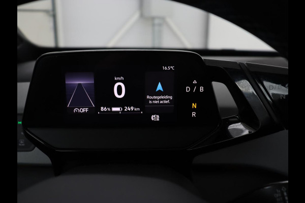 Volkswagen ID.3 Business 58 kWh | Trekhaak | Stoel & stuurverwarming | Matrix LED | Carplay | Camera | Adaptive cruise | Keyless | Navigatie | Parkeerhulp | Bluetooth