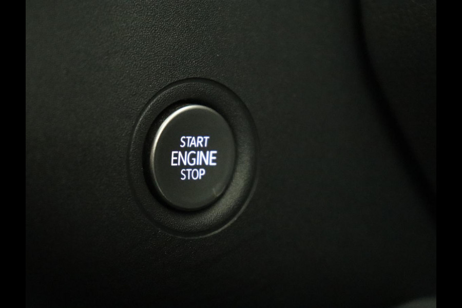 Volkswagen ID.3 Business 58 kWh | Trekhaak | Stoel & stuurverwarming | Matrix LED | Carplay | Camera | Adaptive cruise | Keyless | Navigatie | Parkeerhulp | Bluetooth