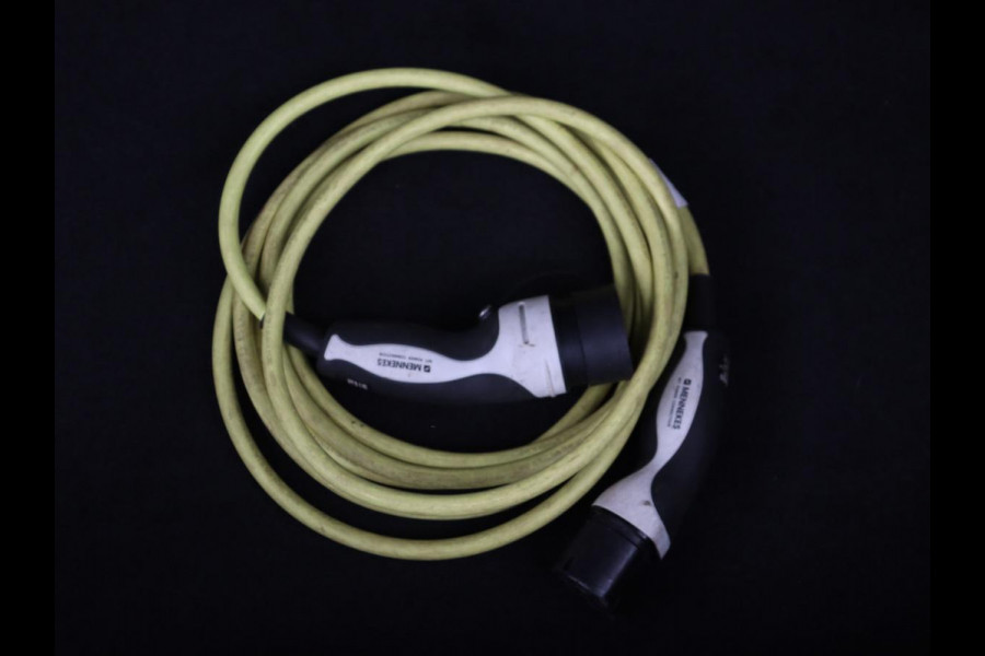 Volkswagen ID.3 Business 58 kWh | Trekhaak | Stoel & stuurverwarming | Matrix LED | Carplay | Camera | Adaptive cruise | Keyless | Navigatie | Parkeerhulp | Bluetooth