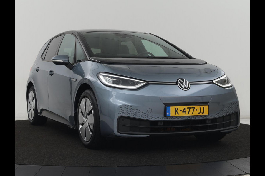 Volkswagen ID.3 Business 58 kWh | Trekhaak | Stoel & stuurverwarming | Matrix LED | Carplay | Camera | Adaptive cruise | Keyless | Navigatie | Parkeerhulp | Bluetooth
