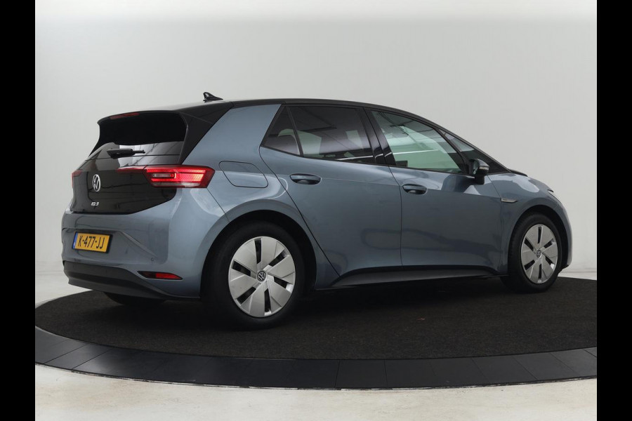 Volkswagen ID.3 Business 58 kWh | Trekhaak | Stoel & stuurverwarming | Matrix LED | Carplay | Camera | Adaptive cruise | Keyless | Navigatie | Parkeerhulp | Bluetooth
