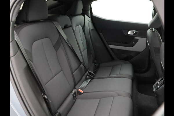 Polestar 2 LONG RANGE DUAL MOTOR 408 PK 78 KWH LAUNCH + WEGKL. TREKHAAK | PANORAMA | 360 CAMERA | 20 INCH | PIXEL LED