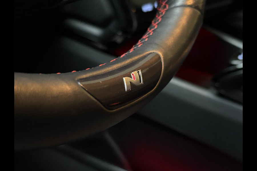 Hyundai Tucson 1.6 T-GDI PHEV N Line 4WD | Afneembare Trekhaak | Stoelverwarming/Stoelkoeling | Achteruitrijcamera | Adaptive cruise control |