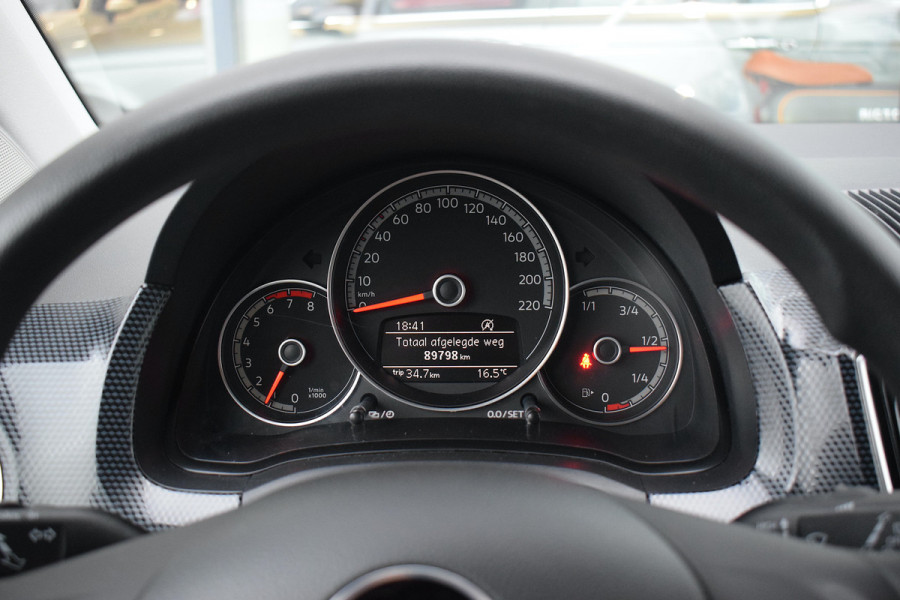 Volkswagen up! 1.0 | Camera | Cruise | LM Velgen | Climate