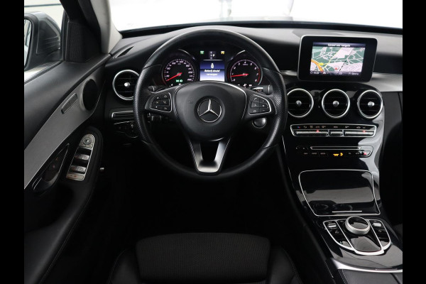 Mercedes-Benz C-Klasse 180 Business Solution | Stoelverwarming | Trekhaak | Camera | Navigatie | Park Assist | Half leder | Climate control | Full LED | Cruise control | Dodehoek detectie