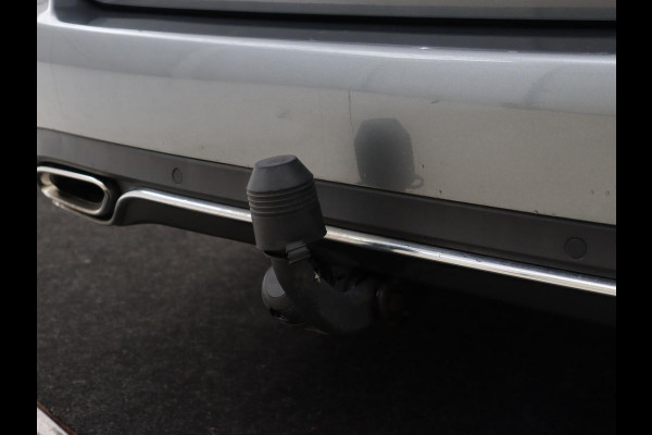 Mercedes-Benz C-Klasse 180 Business Solution | Stoelverwarming | Trekhaak | Camera | Navigatie | Park Assist | Half leder | Climate control | Full LED | Cruise control | Dodehoek detectie