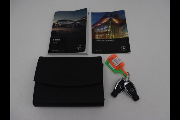 Mercedes-Benz C-Klasse 180 Business Solution | Stoelverwarming | Trekhaak | Camera | Navigatie | Park Assist | Half leder | Climate control | Full LED | Cruise control | Dodehoek detectie