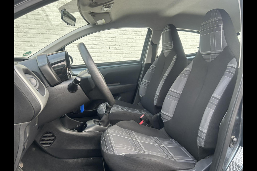 Peugeot 108 1.0 e-VTi Blue Lion 5 deurs Airco Bluetooth Camera Elek ramen Trekhaak