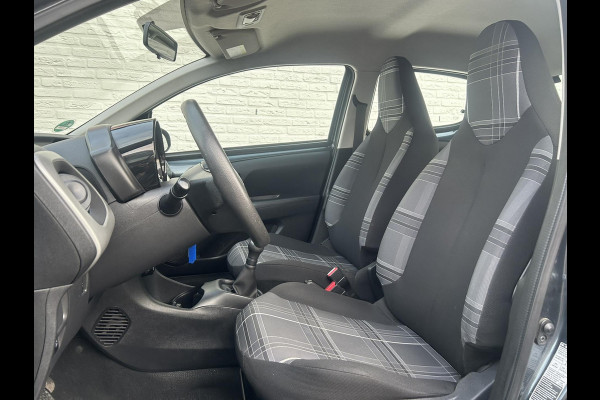 Peugeot 108 1.0 e-VTi Blue Lion 5 deurs Airco Bluetooth Camera Elek ramen Trekhaak