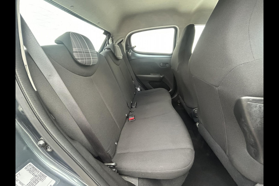 Peugeot 108 1.0 e-VTi Blue Lion 5 deurs Airco Bluetooth Camera Elek ramen Trekhaak