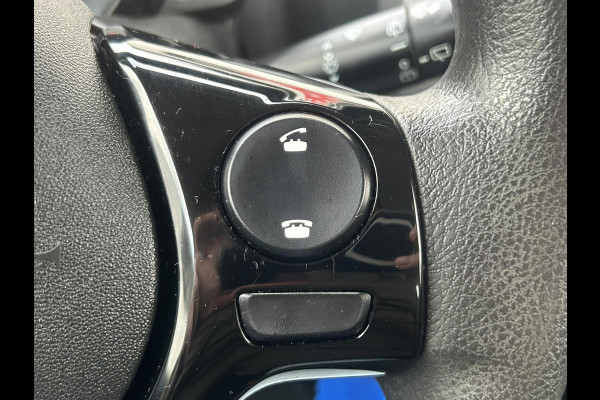 Peugeot 108 1.0 e-VTi Blue Lion 5 deurs Airco Bluetooth Camera Elek ramen Trekhaak