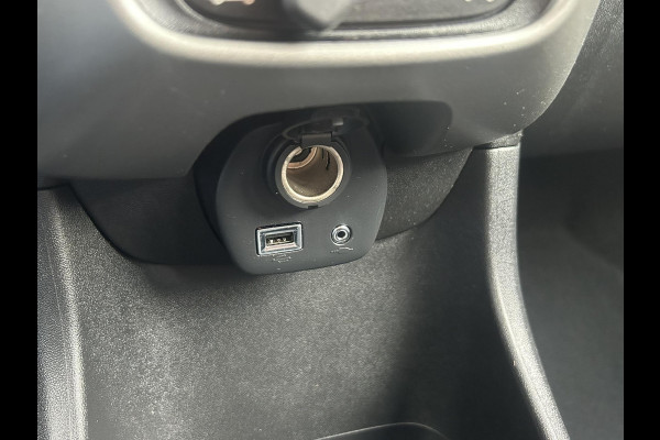 Peugeot 108 1.0 e-VTi Blue Lion 5 deurs Airco Bluetooth Camera Elek ramen Trekhaak