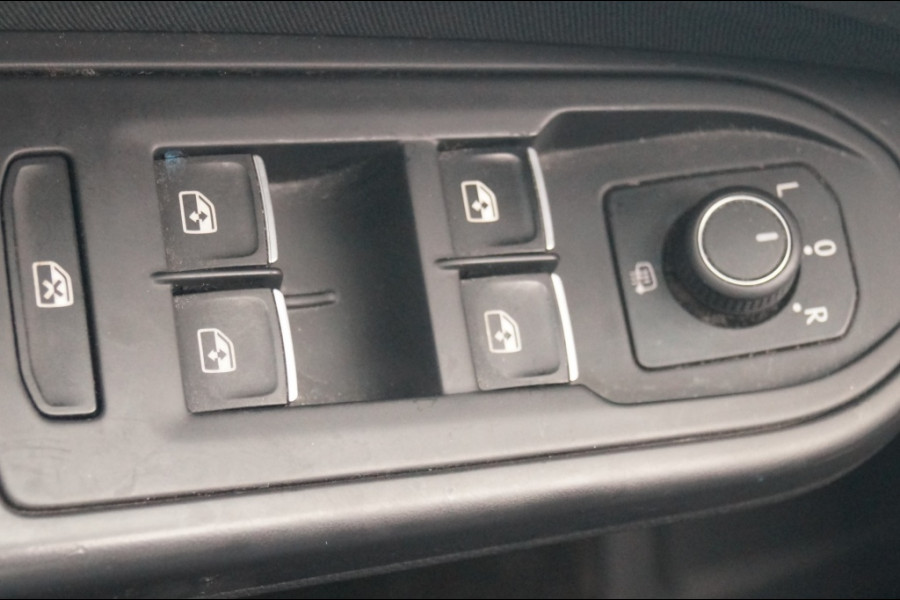 Volkswagen Golf Variant 1.0 TSI 110pk Life -NAVI-ECC-PDC-